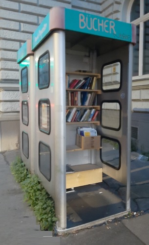 9002-Street-Library