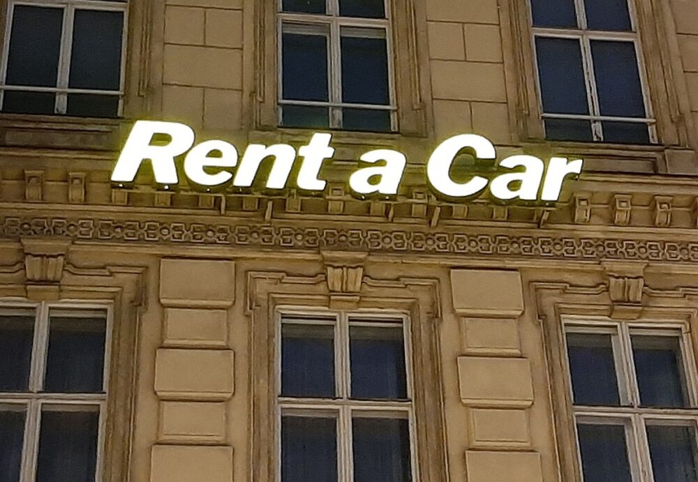 How to rent a car in Austria Slide Hamido dot at