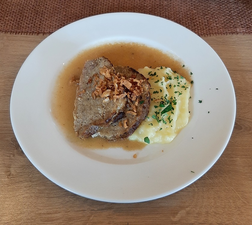 Minced roast meat (Faschierter Braten)