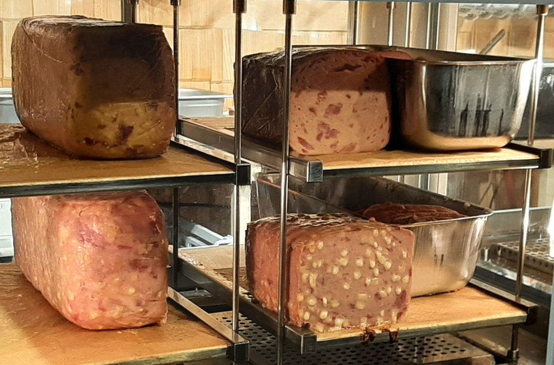 Rathausplatz - Leberkäse and Käse-Leberkäse