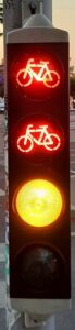 1002 Traffic Light x4 Bicycle Red-Yellow