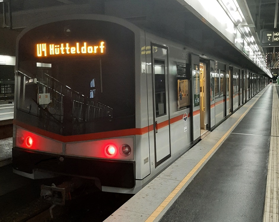 1004 Train U-Bahn