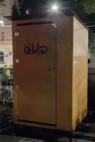 4009 Public Toilet Klo