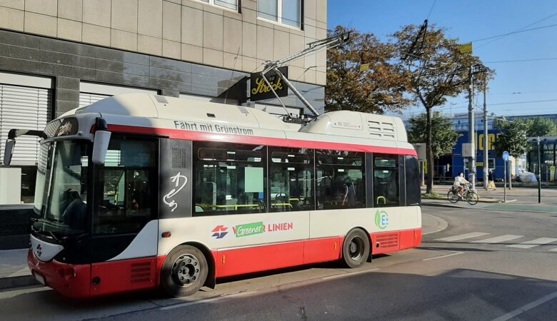 Transportation in Vienna - Bus Slider Hamido dot at