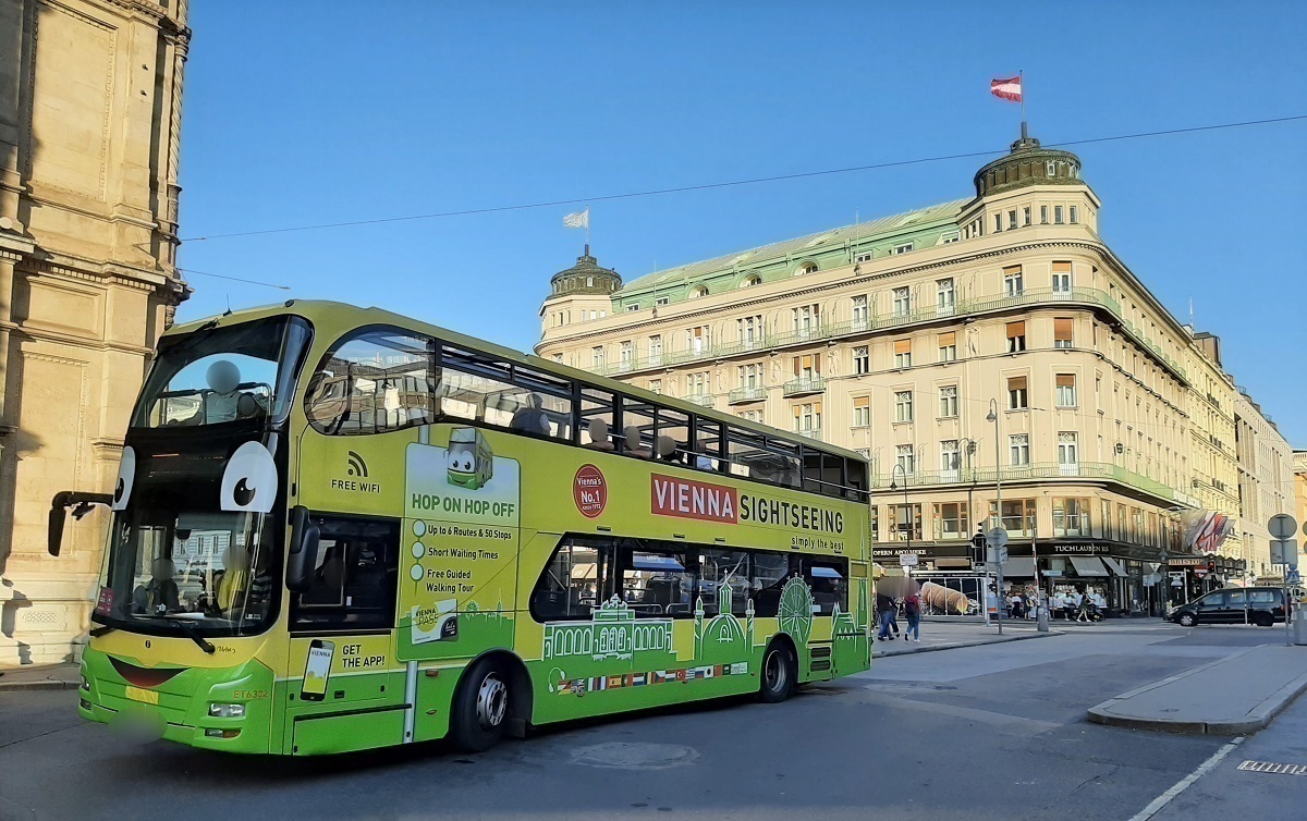 Vienna Sightseeing Bus Blured Face