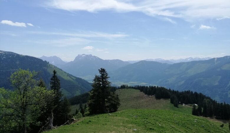 Mountains in Austria Hamido dot at slider