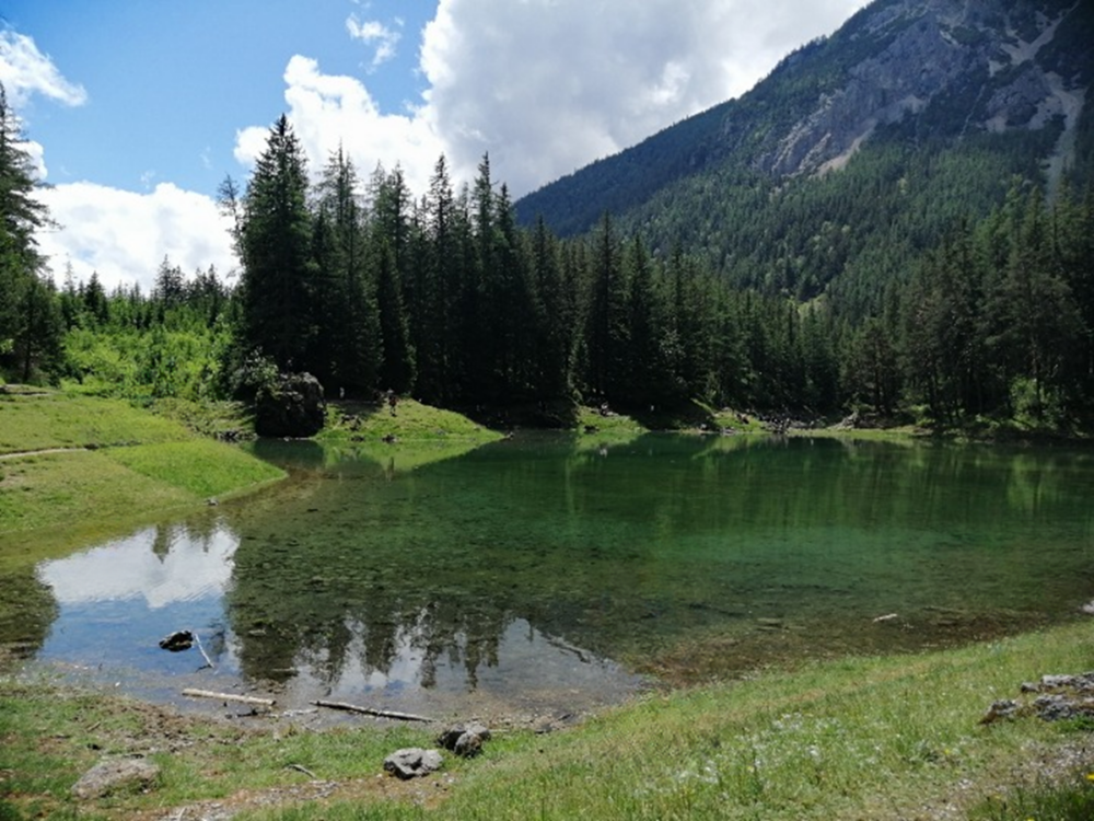 Lake in Asutria - slider hamido dot at