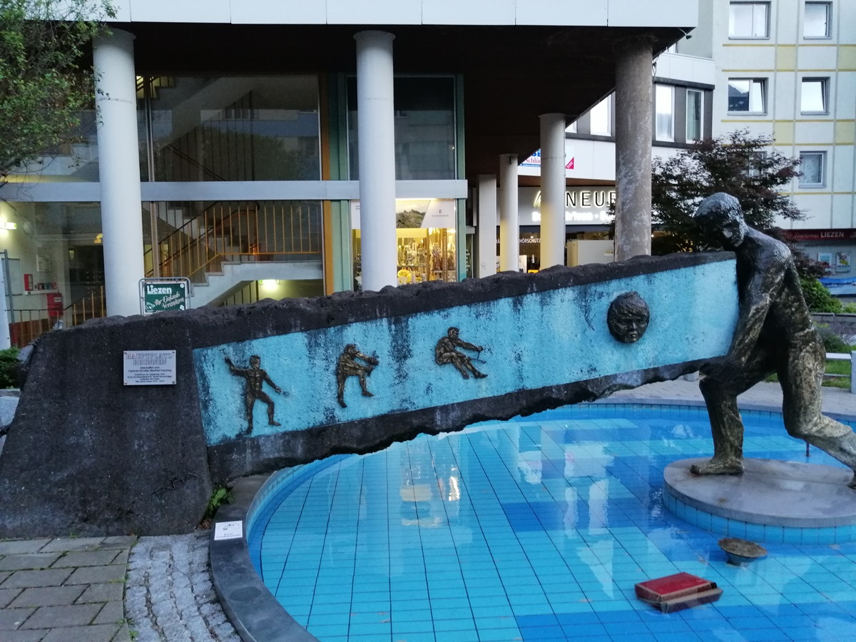 Liezen Main square fountain (Hauptplatz brunnen) 06-2019